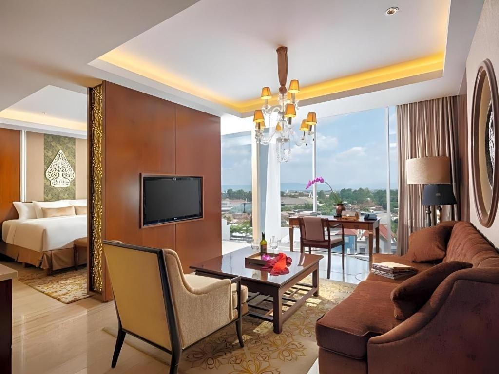 Artotel Suites Bianti Джокьякарта Экстерьер фото