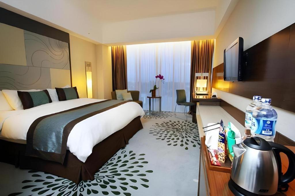 Artotel Suites Bianti Джокьякарта Экстерьер фото