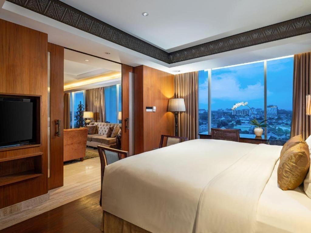 Artotel Suites Bianti Джокьякарта Экстерьер фото